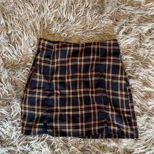 ROMWE plaid skirt 🍁